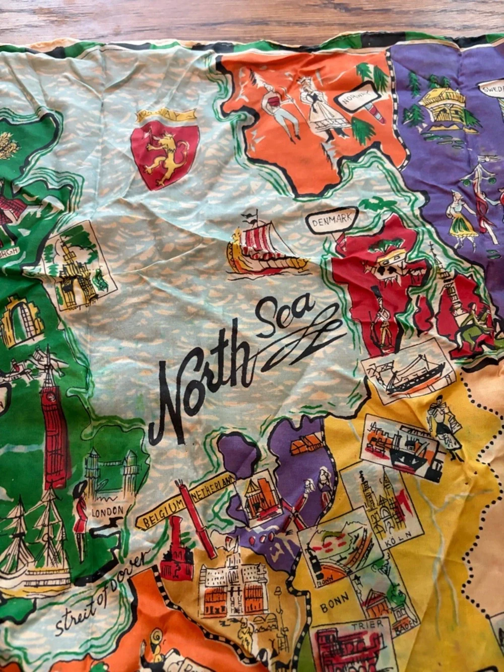 Italian scarf mid century